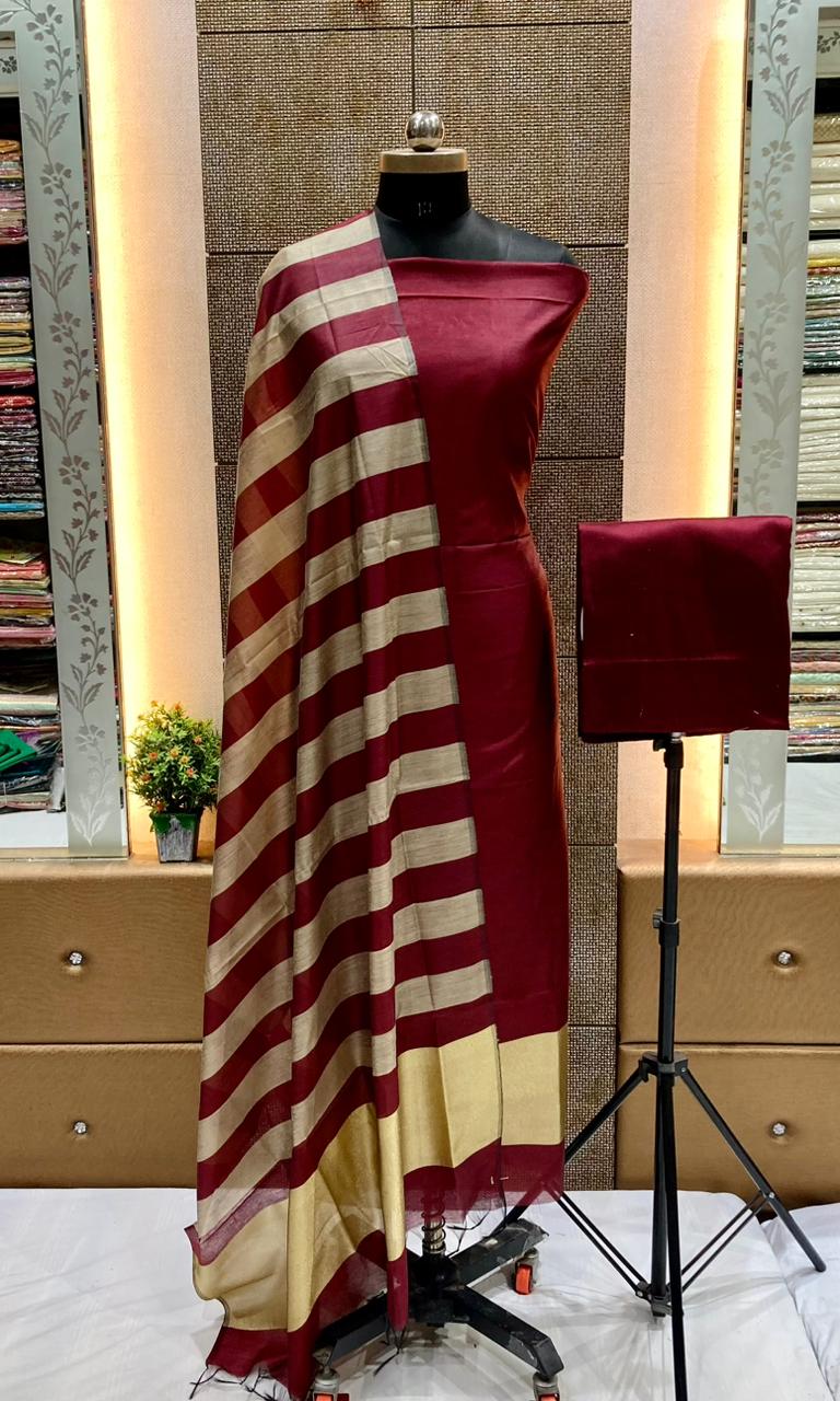 Exclusive Banarasi Unstitched Salwar kameez with Dupatta🦋*   *BANARASI SUIT*cotton suit  *TOP- cotton with zari stripe   *DUPATTA- cotton with zari patta cotton  *BOTTOM-* cotton plain  *2.50 meter each*
