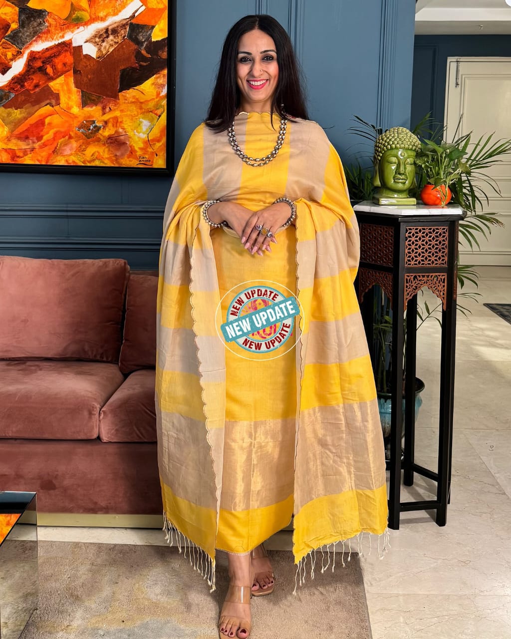 Exclusive Banarasi Unstitched Salwar kameez with Dupatta🦋*   *BANARASI SUIT*cotton suit  *TOP- cotton with zari stripe   *DUPATTA- cotton with zari patta cotton  *BOTTOM-* cotton plain  *2.50 meter each*