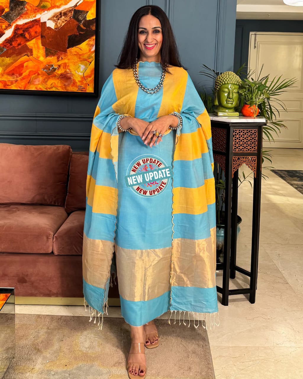 Exclusive Banarasi Unstitched Salwar kameez with Dupatta🦋*   *BANARASI SUIT*cotton suit  *TOP- cotton with zari stripe   *DUPATTA- cotton with zari patta cotton  *BOTTOM-* cotton plain  *2.50 meter each*